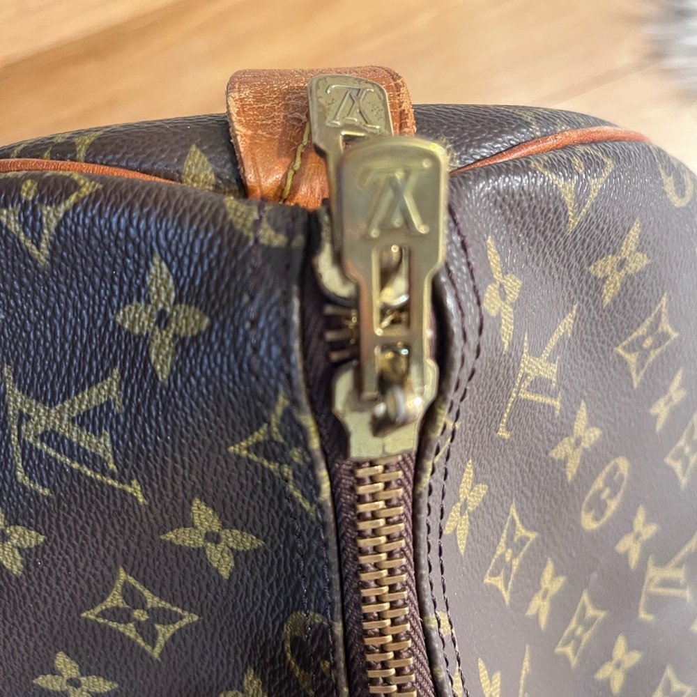 SOLD Louis Vuitton Monogram Keepall 55 With Strap, Name Tag and Poignee - Picture 8 of 17